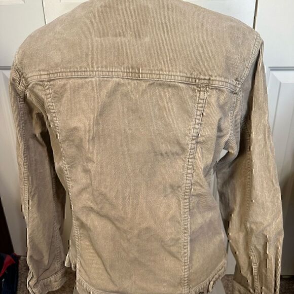 Eddie Bauer Ouftdoor Outfitter Beige Denim Looking Button Down - Picture 3 of 5